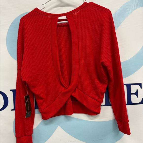 No Boundaries, girls light fabric, red, open back, long sleeve top. - Picture 6 of 6